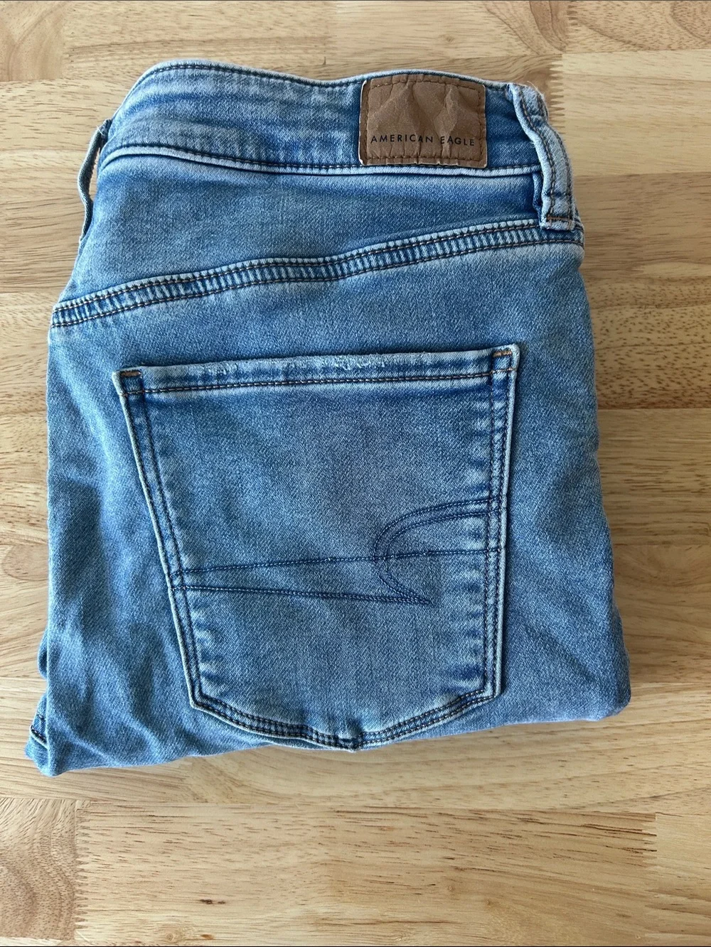 American Eagle Outfitters Light Wash Skinny Jeans